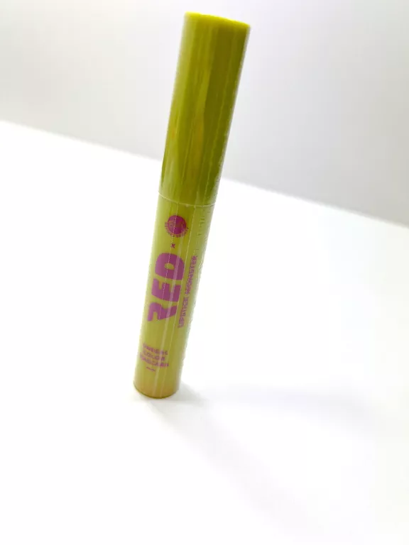 bell-red-lipstick-monster-tusz-do-rzes-01-freaky-stan-11323-1