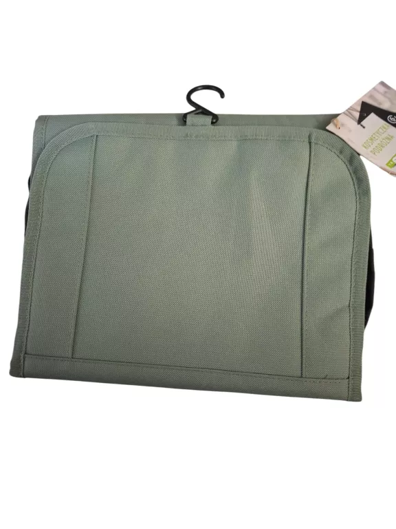 kosmetyczka-zielona-podrozna-lubanska-49-gryfow-sl