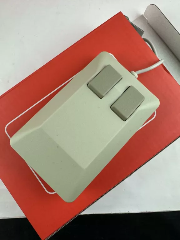 KONSOLA AMIGA A500 MINI + PENDRIVE Z GRAMI KOMPLET