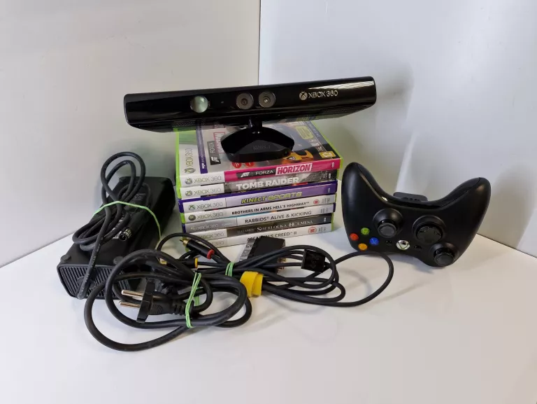 KONSOLA XBOX 360 E 500GB KOMPLETNA KINECT PAD + 8 GIER KARTON ŁADNA FORZA