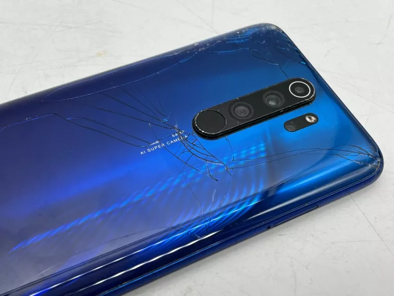 TELEFON REDMI NOTE 8 PRO 128 / 6 GB PĘKNIĘCIE