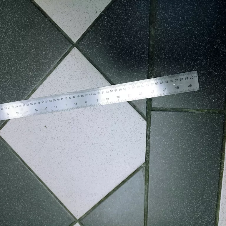 KĄTOWNIK DŁUGI NITEO 70CM