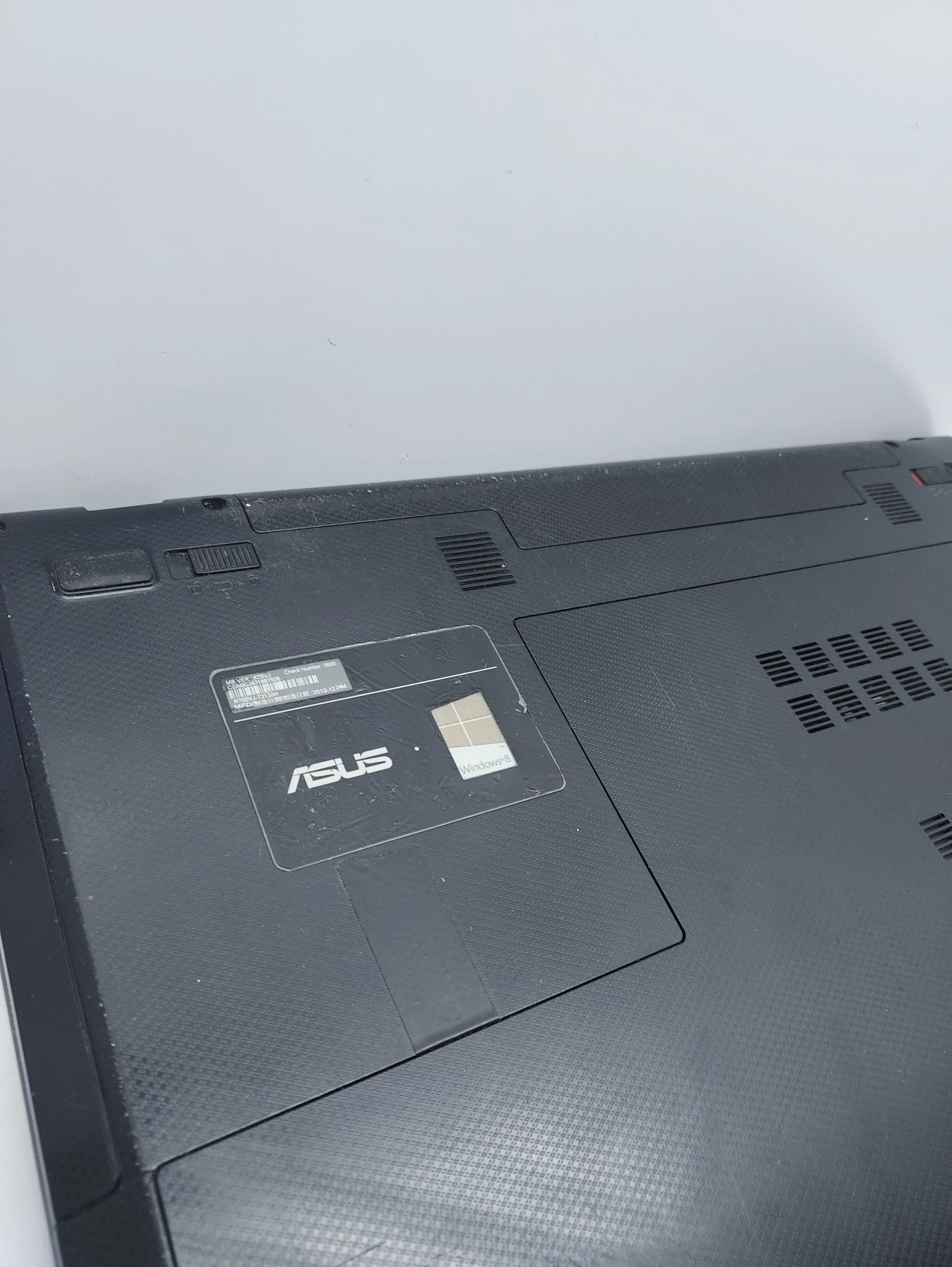 laptop-asus-r700v-r75jv-i78ramgt635mhddssd-bez-ladowarki-ean-gtin-4712900570823