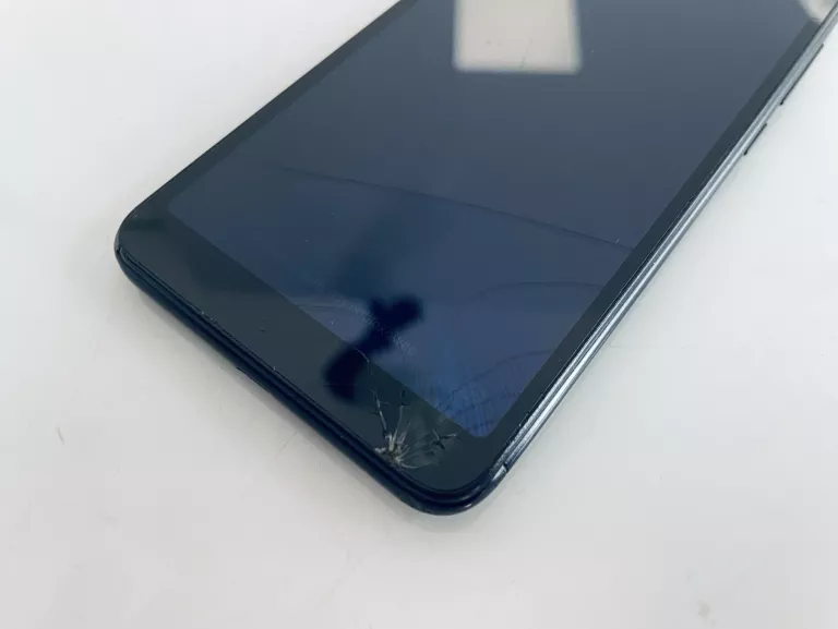 TELEFON XIAOMI REDMI 6 3 GB / 32 GB 4G (LTE) CZARNY