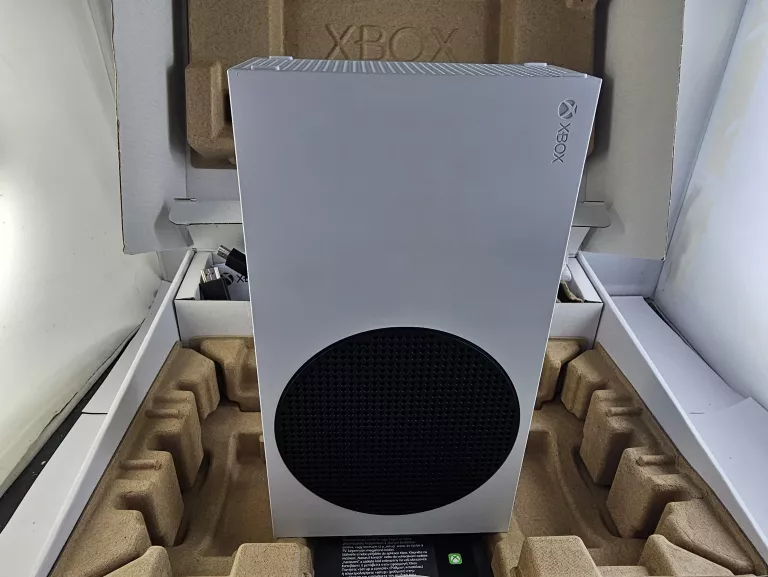 KONSOLA XBOX SERIES S 512GB KOMPLET