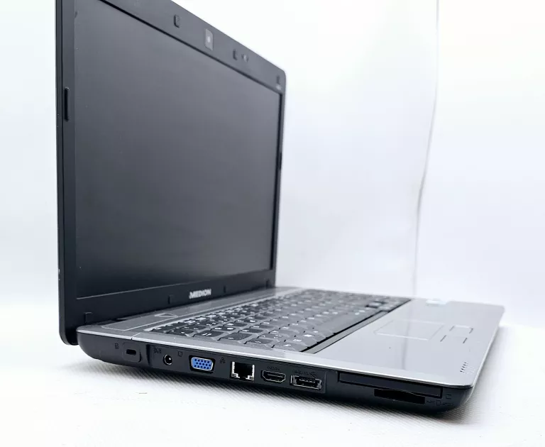 LAPTOP MEDION MD 97440 SAM (NIE SPRAWDZANY, Z PRZEZNACZENIEM NA CZĘŚCI)