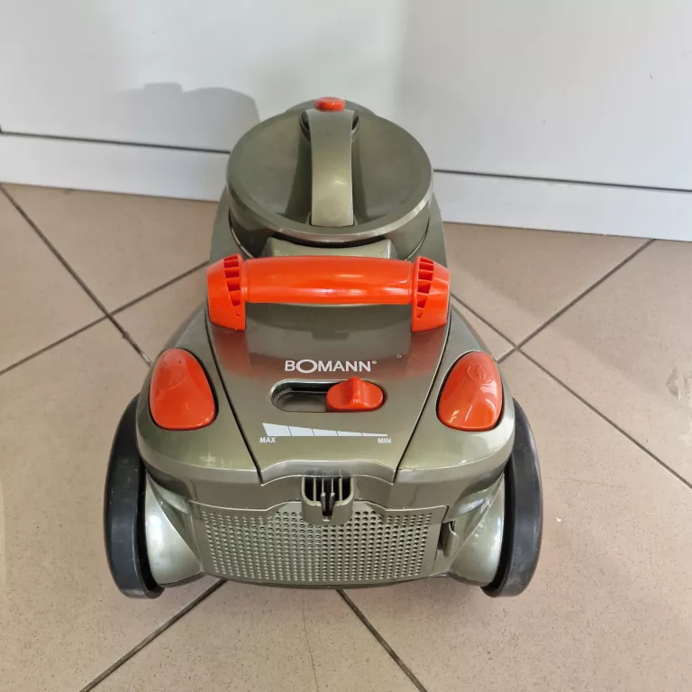 ODKURZACZ BOMANN BS 9016 700W