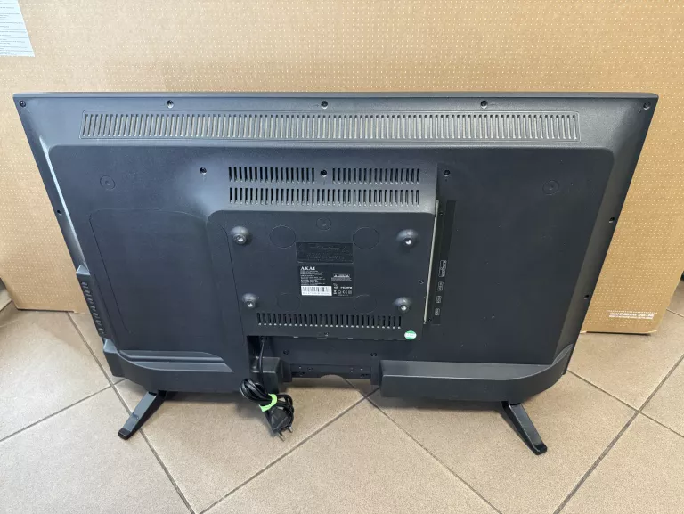 TELEWIZOR AKAI LET32FHD3283 + PILOT