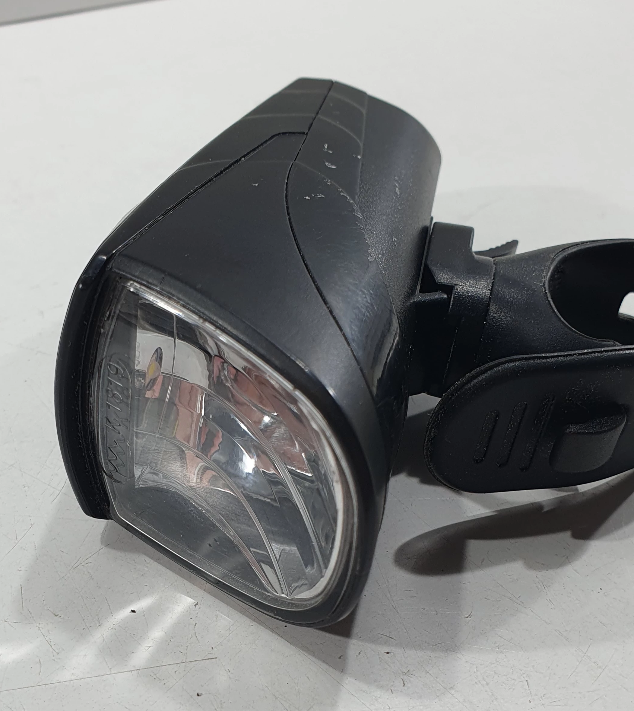 lampka-rowerowa-akumulator-ostrowskiego-1-wroclaw