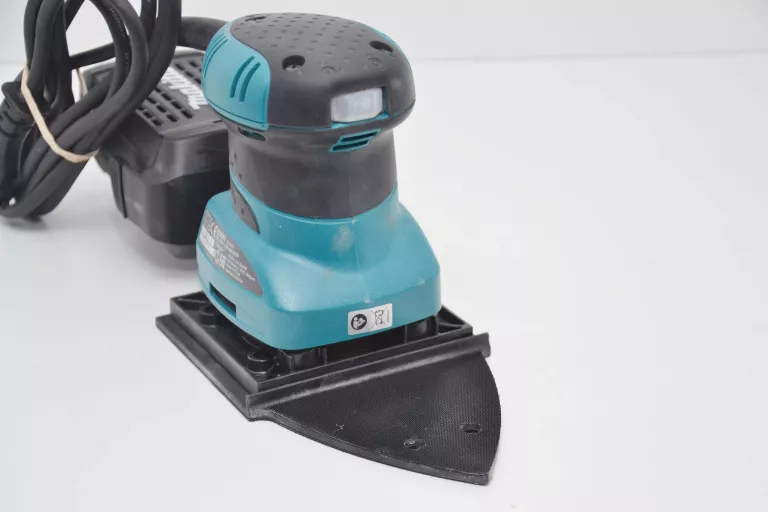SZLIFIERKA OSCYLACYJNA - DELTA MAKITA BO4565