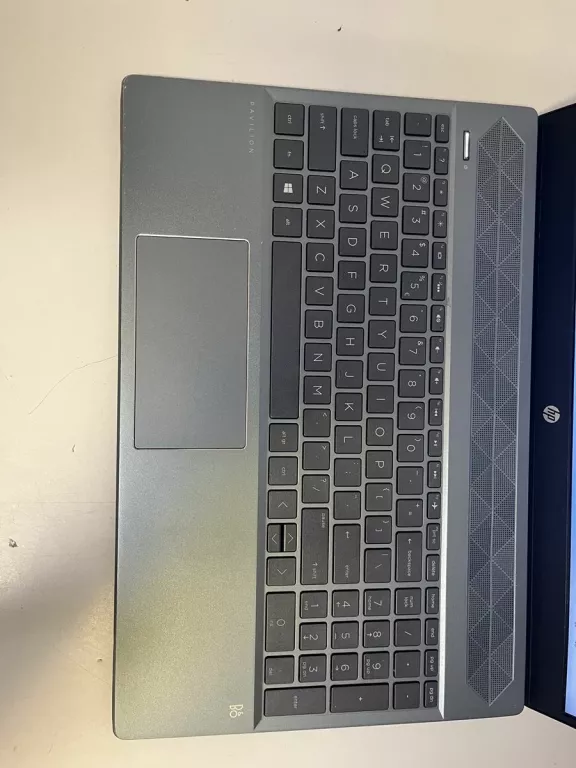 LAPTOP HP PAVILION 15-CS30 19NW 8GB/320GB SSD / WIN 11