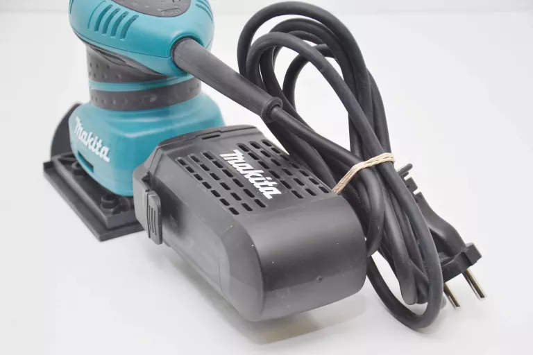 SZLIFIERKA OSCYLACYJNA - DELTA MAKITA BO4565