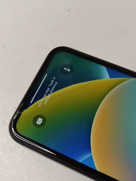 TELEFON IPHONE XR 128GB KON. 77% OPIS!!!