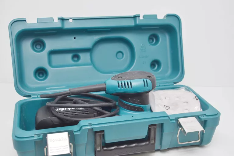 SZLIFIERKA OSCYLACYJNA - DELTA MAKITA BO4565