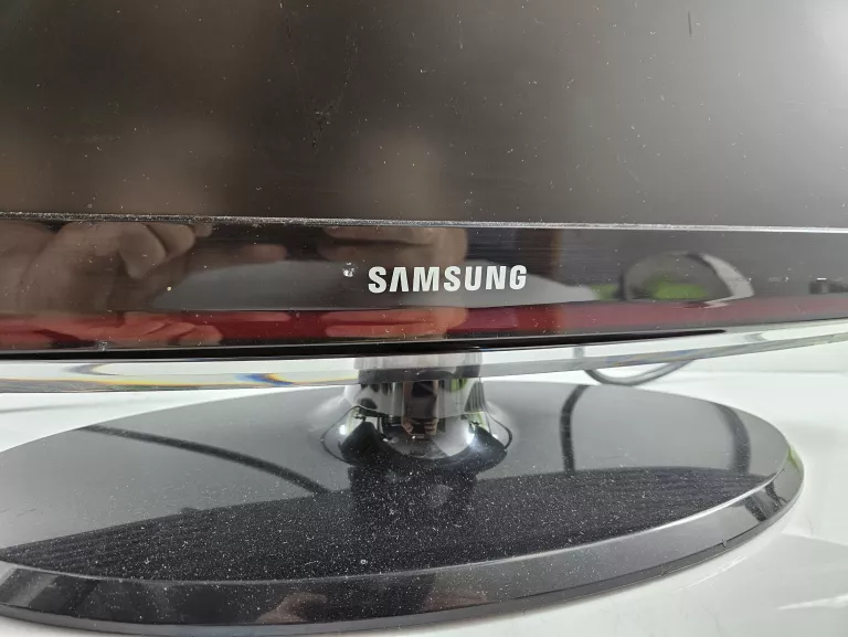 TELEWIZOR SAMSUNG LE22B450 + PILOT