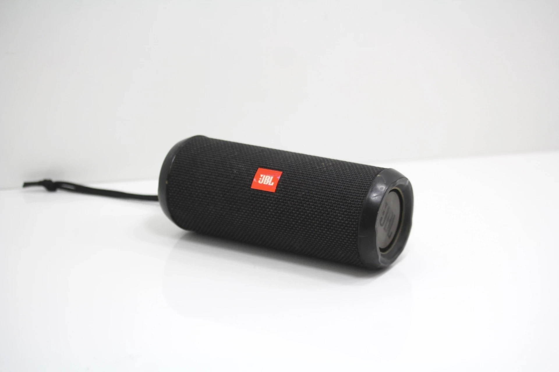 glosnik-jbl-flip-3-marka-207898-234282