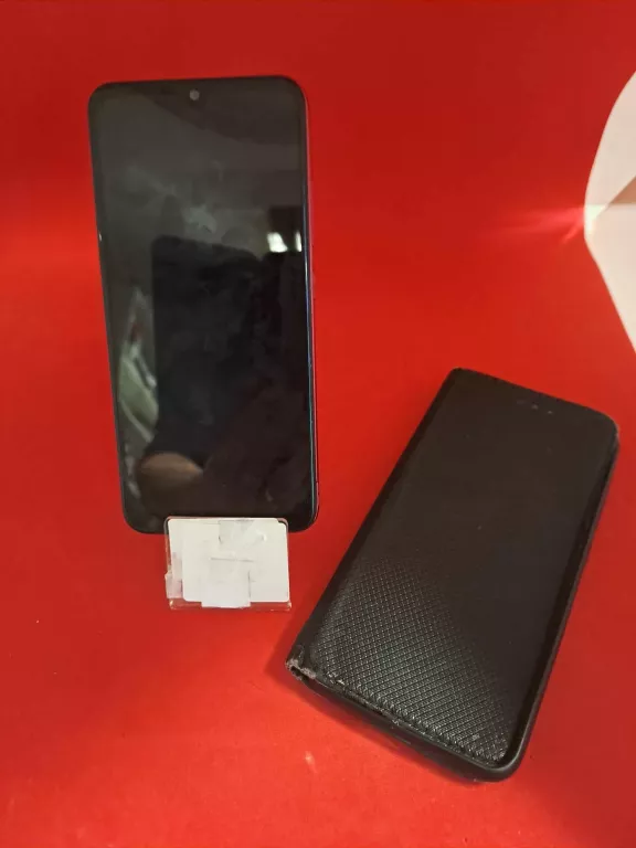 TELEFON MOTOROLA MOTO E6 PLUS 4/64GB ETUI