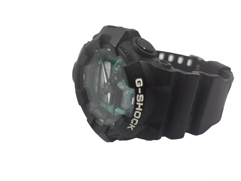 ZEGAREK G-SHOCK 5522 GA-700MG