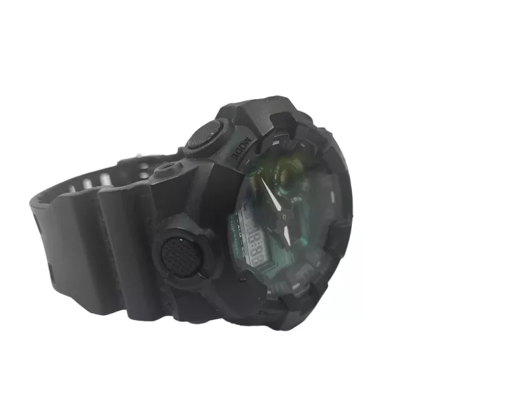 ZEGAREK G-SHOCK 5522 GA-700MG