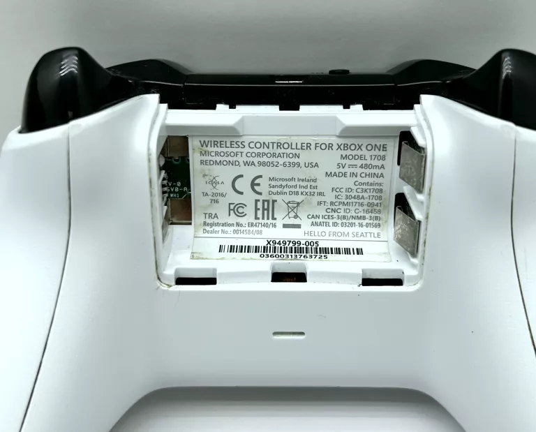 PAD DO XBOX ONE 1708 BIAŁY