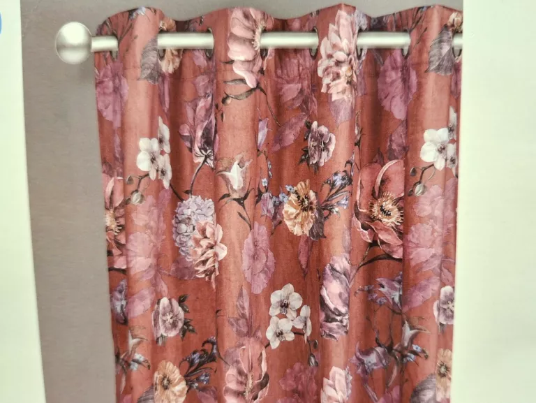 pepco-zaslona-rozowa-kwiaty-135x260cm-stan-11323-238058