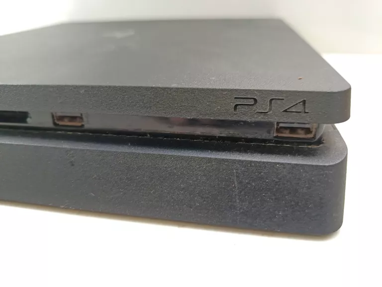 KONSOLA PS4 SLIM 1TB