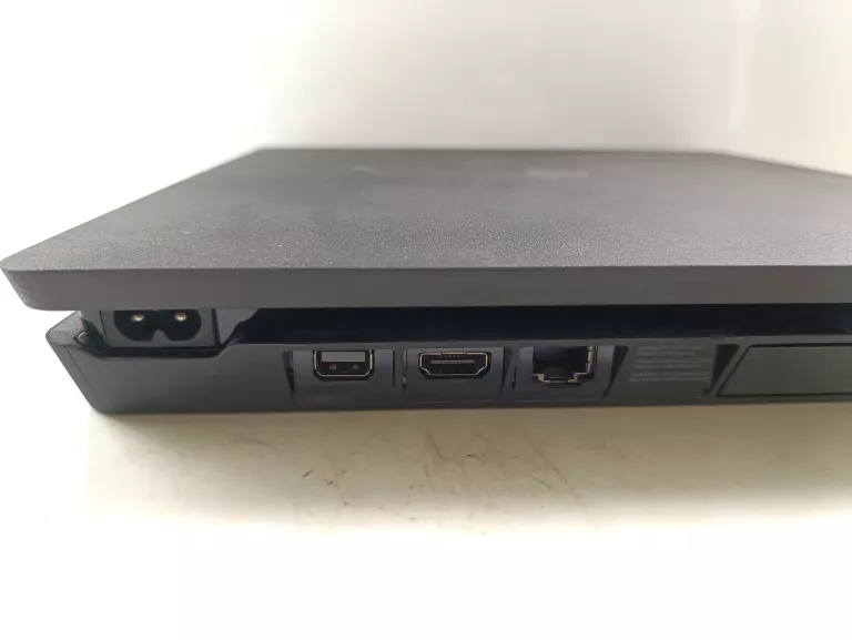 KONSOLA PS4 SLIM 1TB