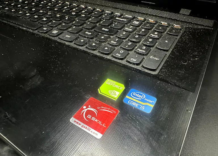 LAPTOP LENOVO G700 I5/16RAM