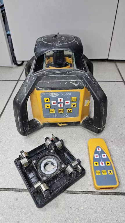 NIWELATOR LASEROWY NIVEL SYSTEM CZERWONY CYFROWY NL600 LOMBARD TRZEBNICA