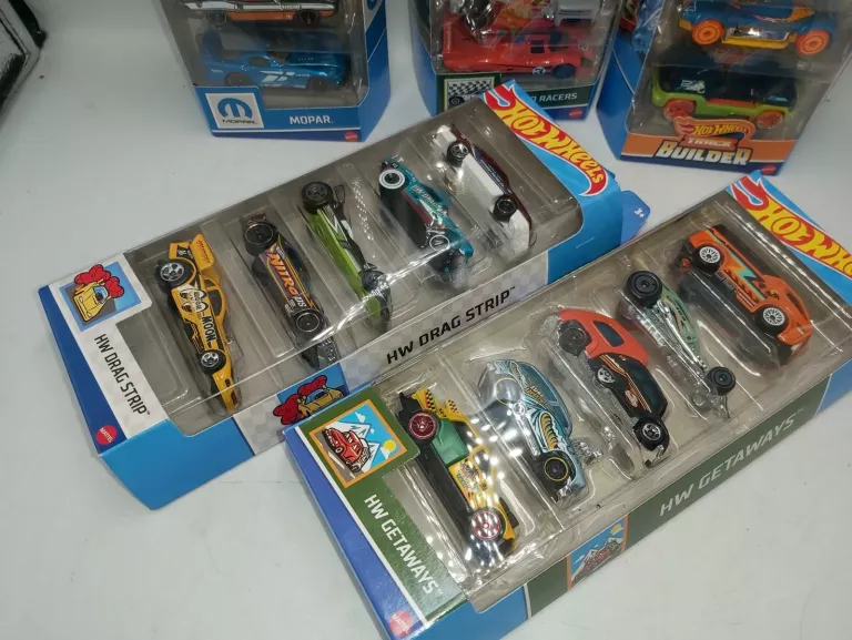 ZESTAW HOT WHEELS 5 SZT RÓŻNE RODZAJE