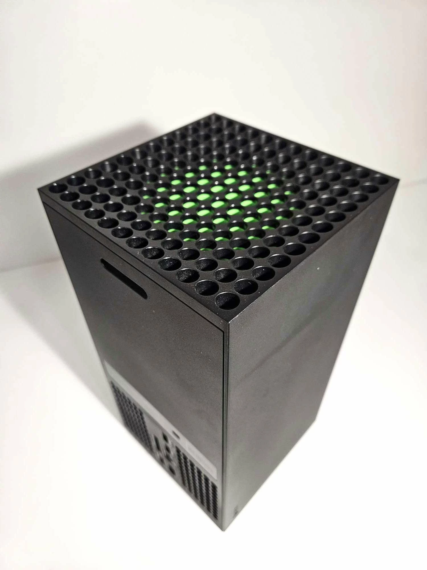 xbox-series-x-1tb-komplet-struga-29-radom