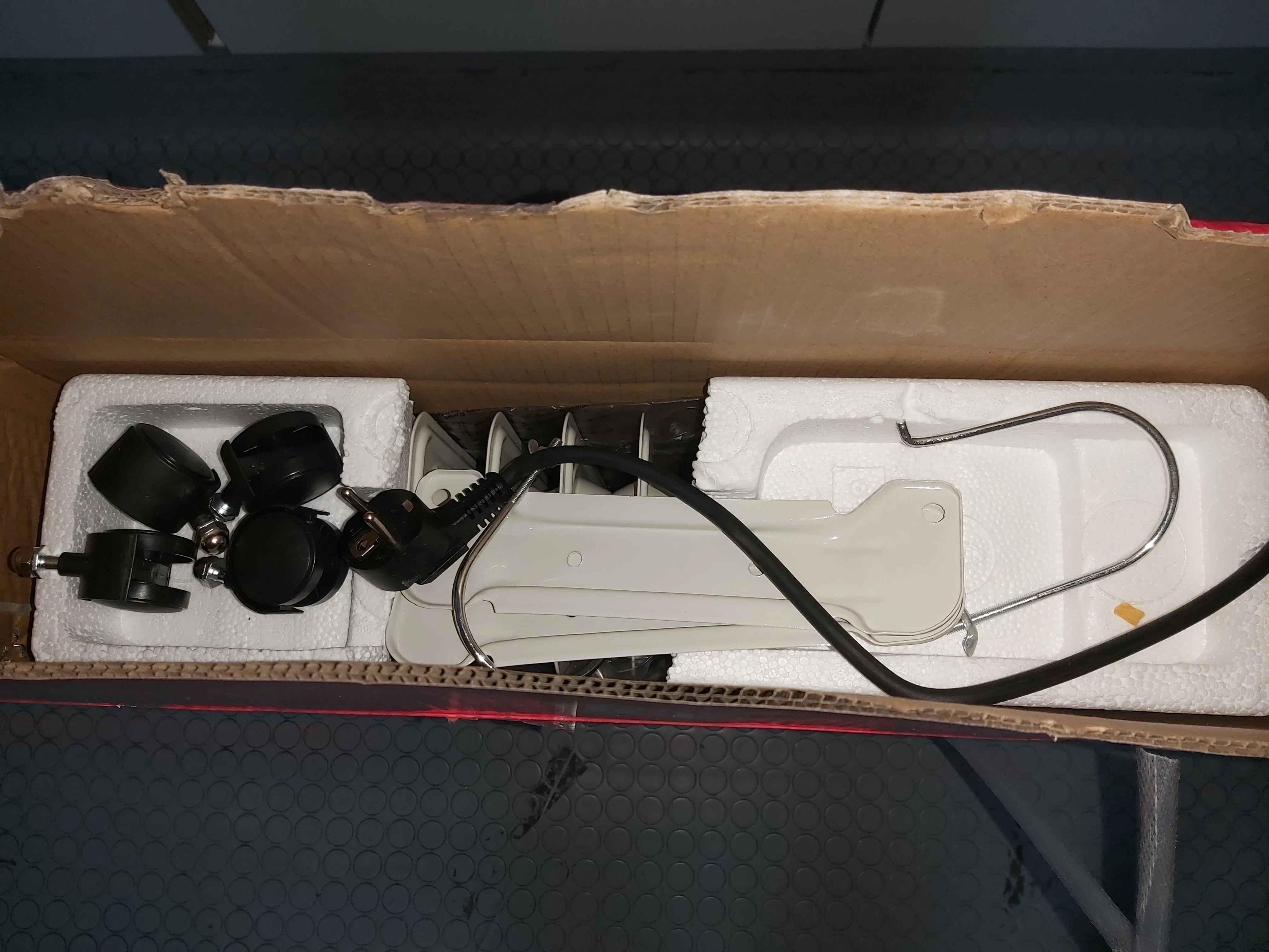 grzejnik-olejowy-kepland-2500w-komplet-moc-maksymalna-2500