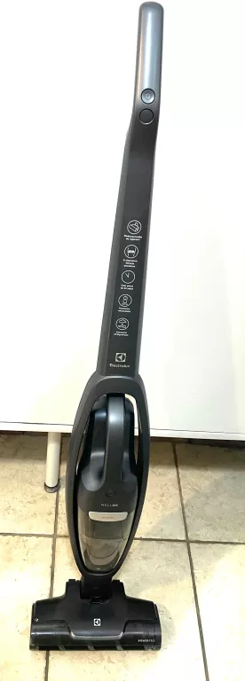 ODKURZACZ ELECTROLUX WELL Q8 KOMPLET
