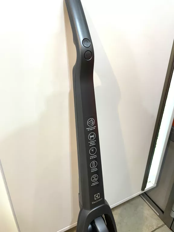 ODKURZACZ ELECTROLUX WELL Q8 KOMPLET