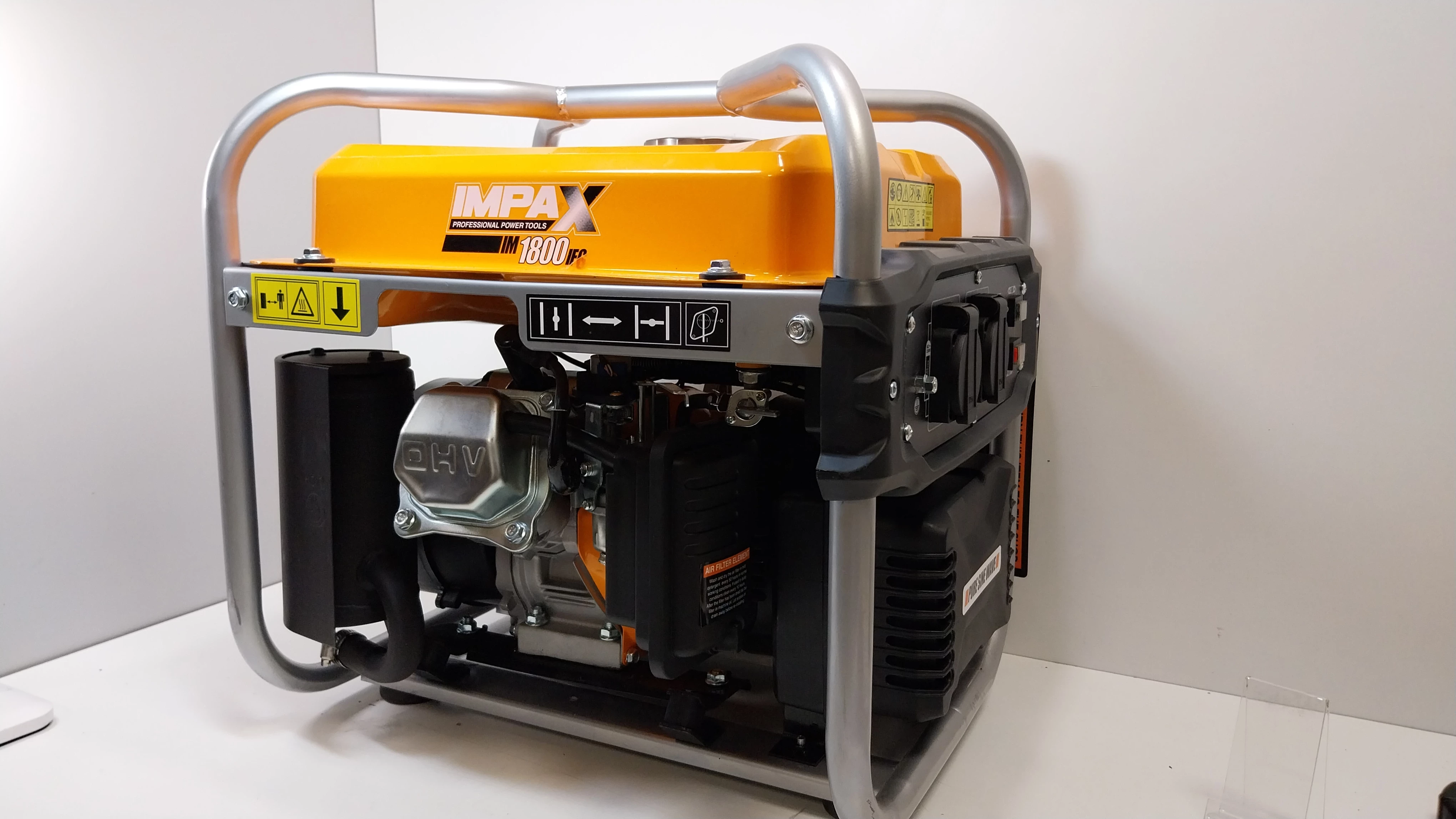 agregat-pradotworczy-przenosny-impax-1800-w-benzyna-2-typ-agregatu-25048-1