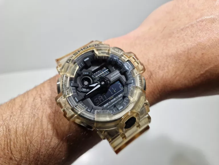 CASIO GA-700SKE