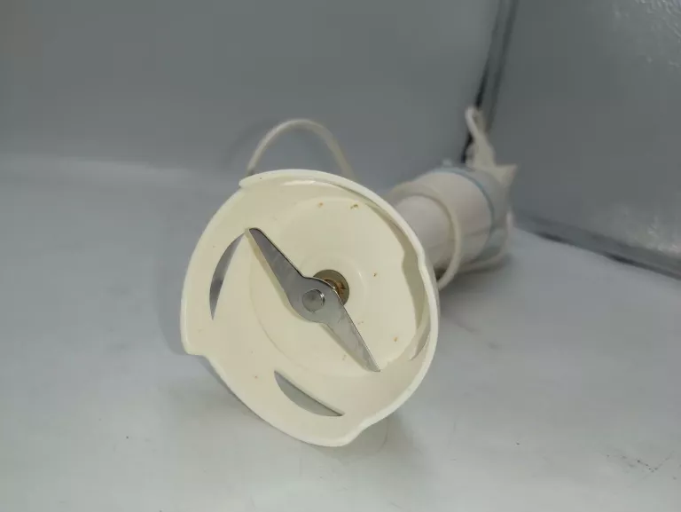BLENDER RĘCZNY BOTTI HB-638 BIAŁY