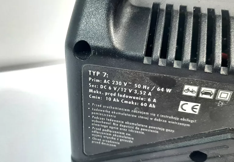 PROSTOWNIK ALPINE BATTERY CHARGER TYP 7 (2611/24)