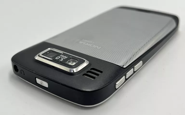 TELEFON KOMÓRKOWY Z KLAWIATURĄ NOKIA E72 USZKODZONY NA CZĘŚCI!