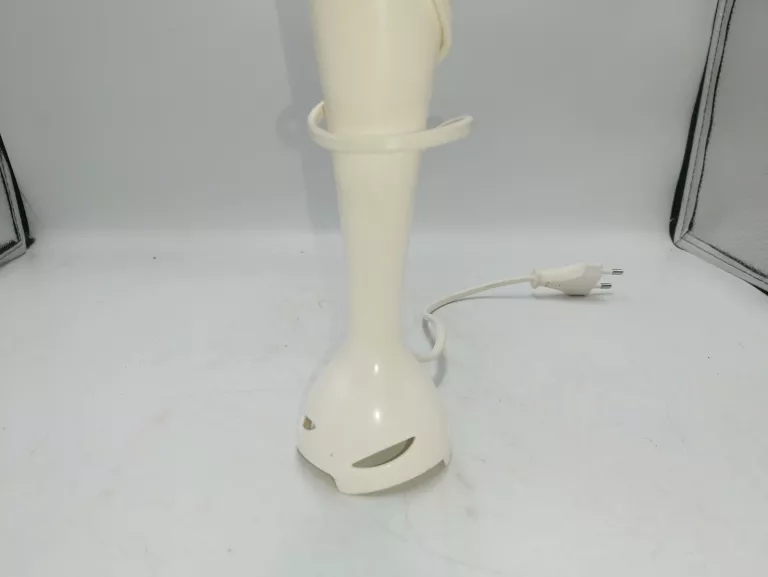 BLENDER RĘCZNY BOTTI HB-638 BIAŁY