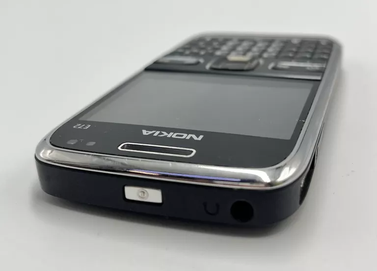 TELEFON KOMÓRKOWY Z KLAWIATURĄ NOKIA E72 USZKODZONY NA CZĘŚCI!