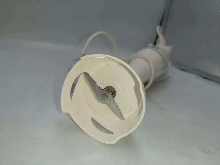 BLENDER RĘCZNY BOTTI HB-638 BIAŁY