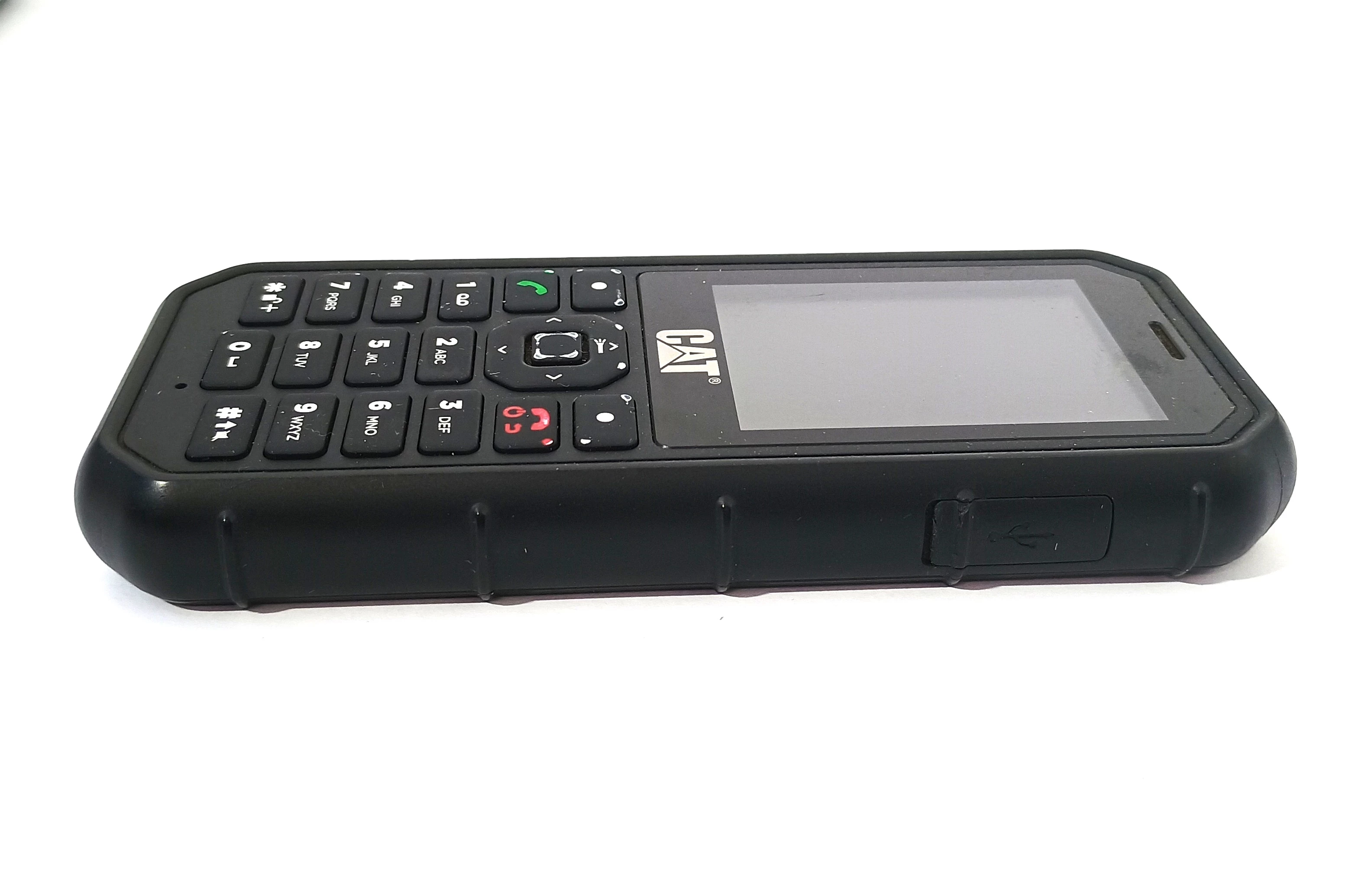 telefon-cat-b26-przekatna-ekranu-240