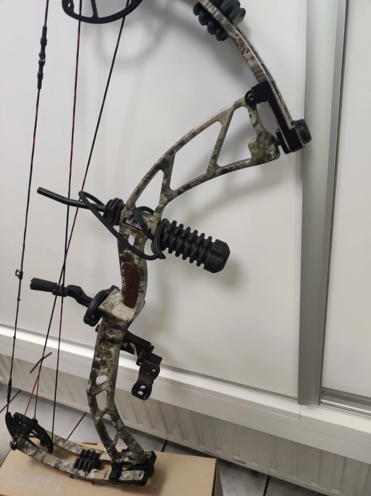 luk-bloczkowy-velocity-archery-retribution-wielka-rzeznicka-1-srem-centrum