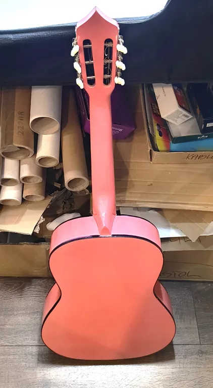 GITARA KLASYCZNA RÓŻOWA POKROWIEC