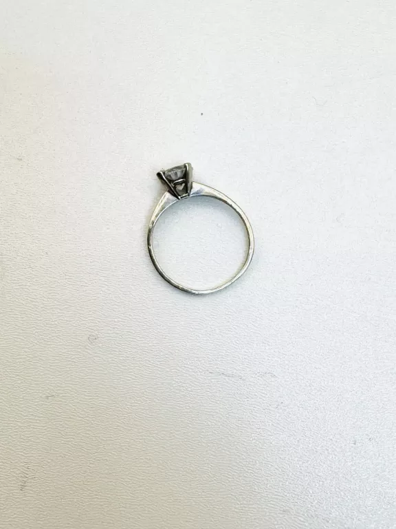 pierscionek-z-bialego-zlota-w163g-p585-r12-material-15835-2