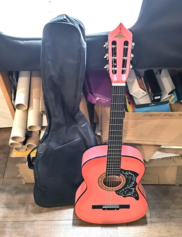 GITARA KLASYCZNA RÓŻOWA POKROWIEC