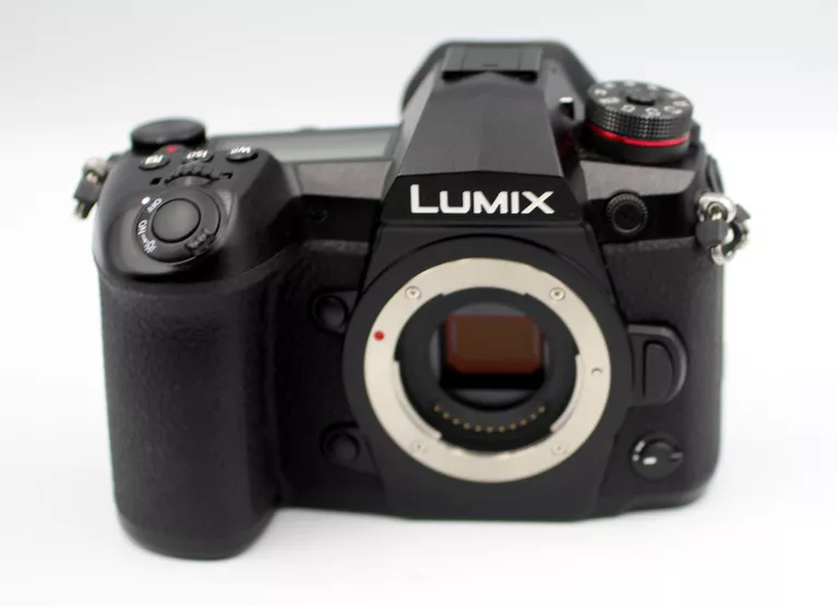 APARAT PANASONIC LUMIX DC-G9 BODY