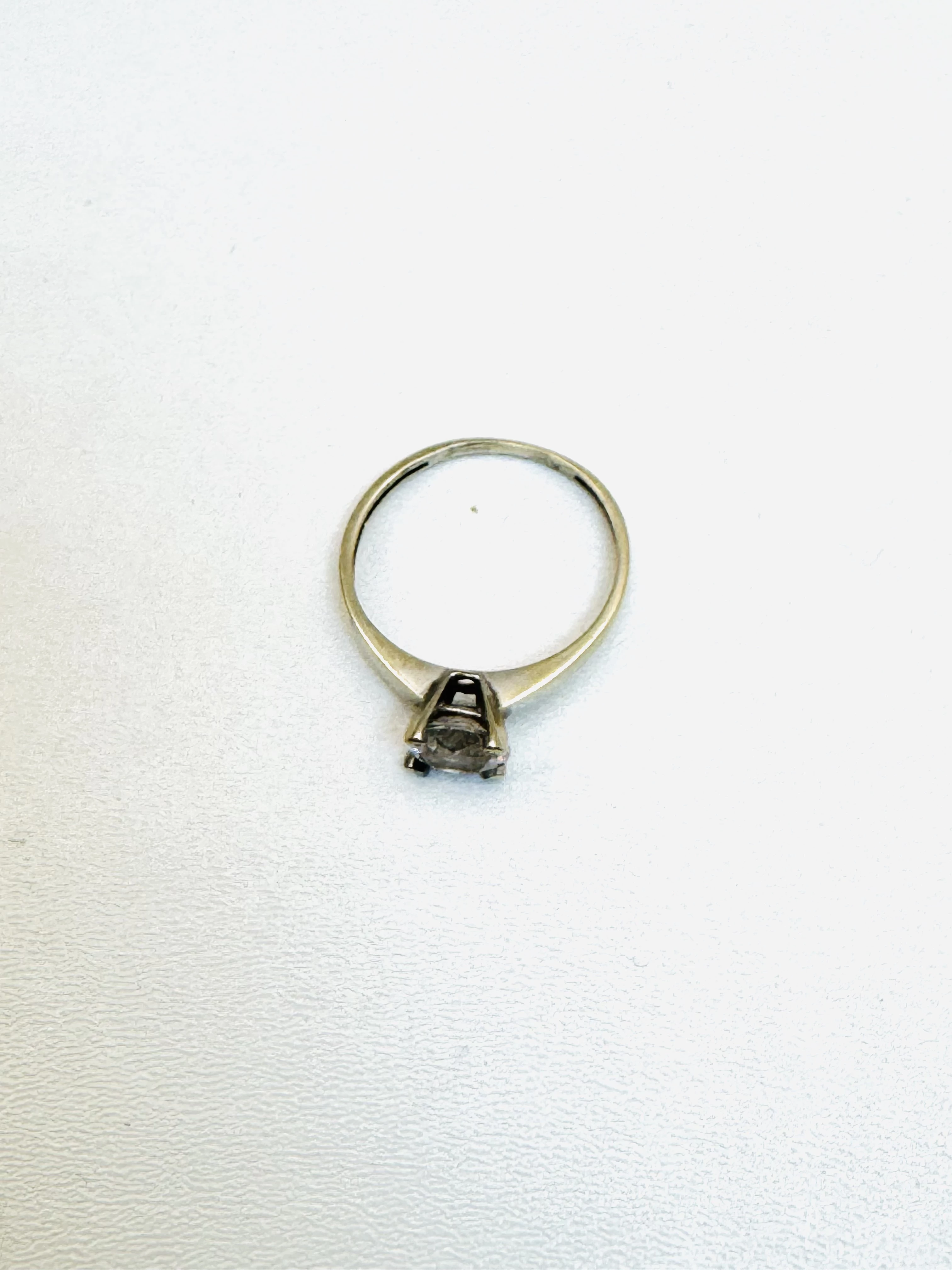 pierscionek-z-bialego-zlota-w163g-p585-r12-rodzaj-2205-16