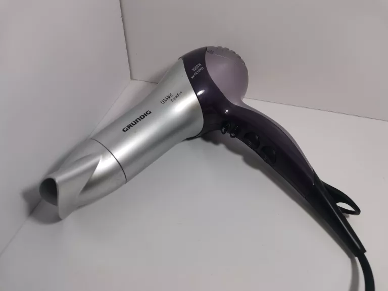 SUSZARKA GRUNDIG HD6760 2000 W